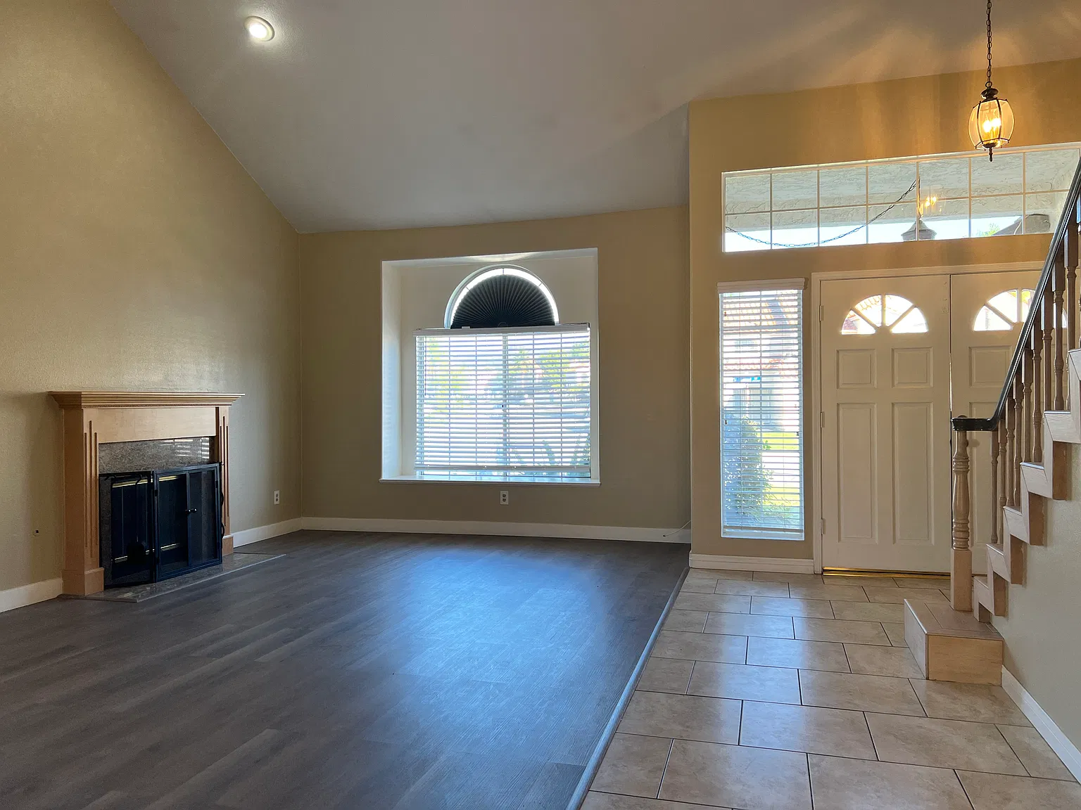 4 bed, 2160 sqft, $3,400 — Photo 3