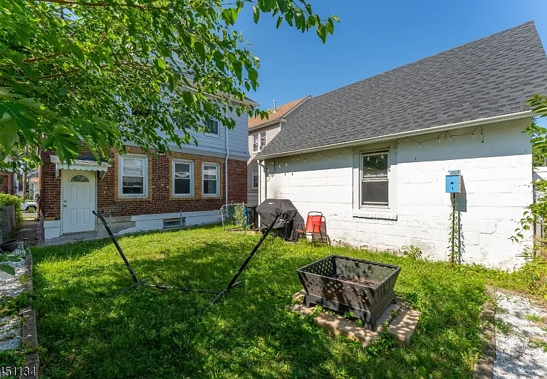 353 Princeton Ave — Photo 5