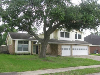 55 Greenvale Ct, Lake Jackson, TX, 77566