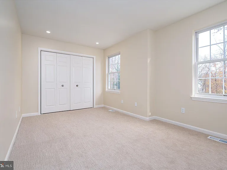2942 Southaven Dr — Photo 24