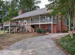282 N Lake Ferguson Rd, Greenville, MS 38703
