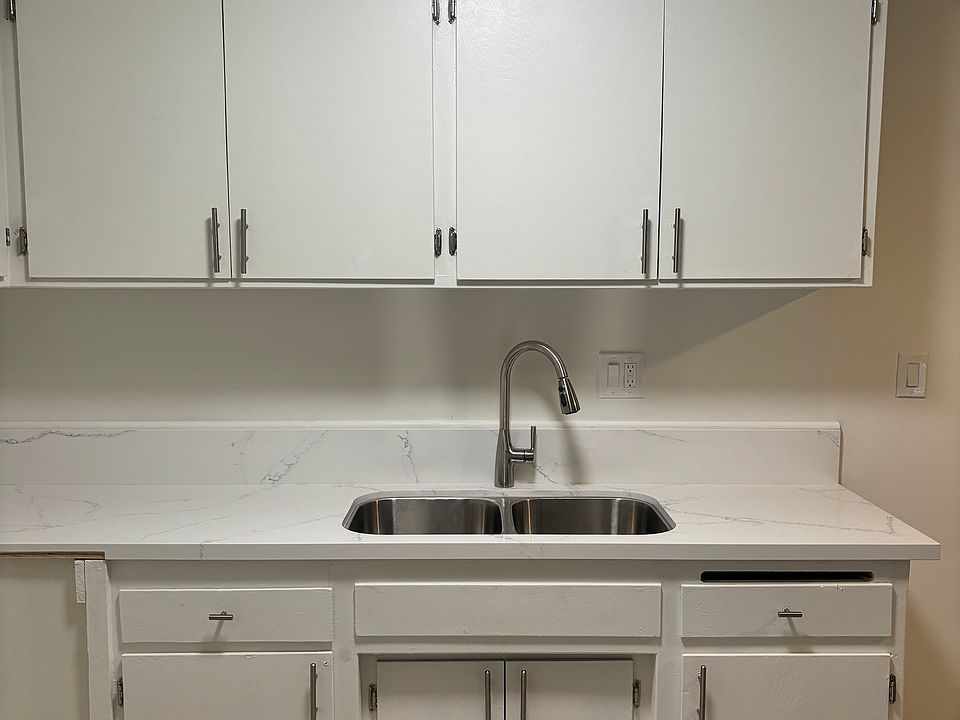 1st image of 700 Irolo St #1B-1Ba-700Sqft