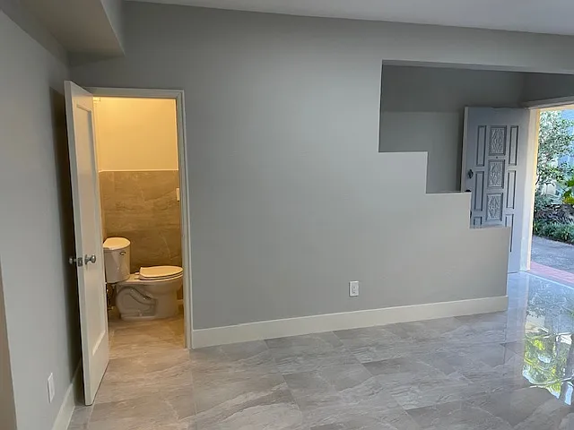 222 Zamora Ave #5 — Photo 5