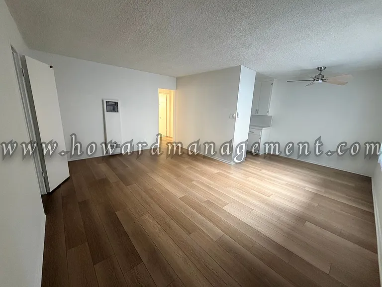01405BA — Photo 15