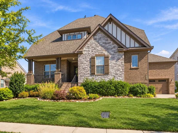 2004 Belsford Dr, Nolensville, TN 37135
