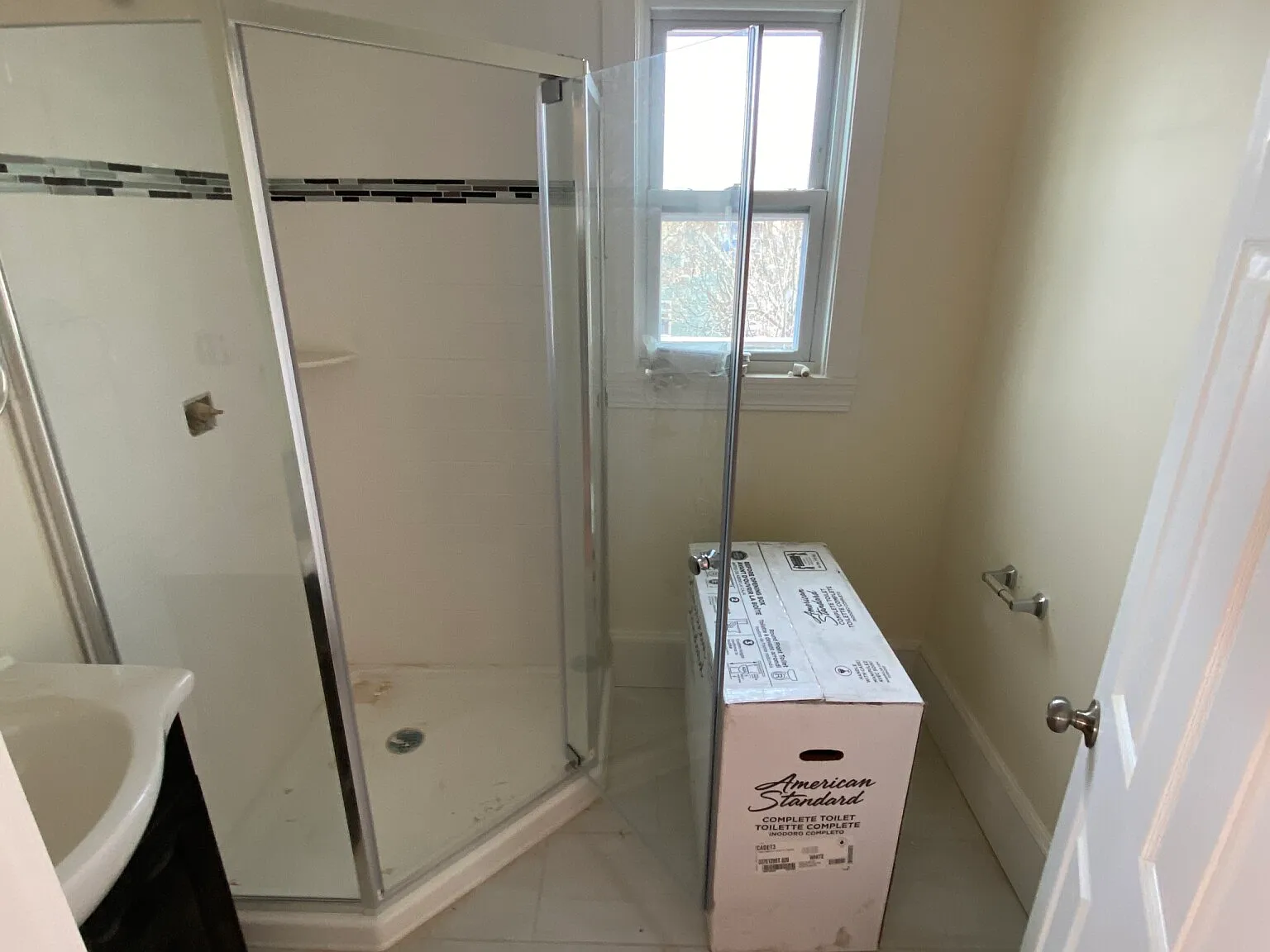 3 bed, 1400 sqft, $4,800 — Photo 2