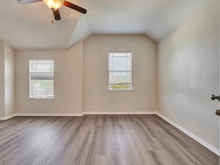 10906 Whistlers Cottage Ct — Photo 19