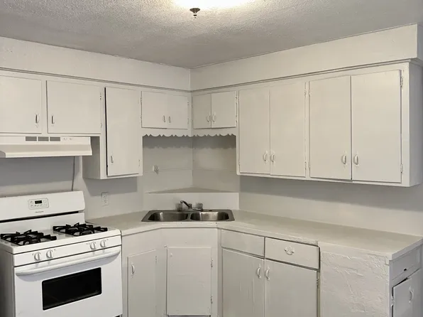 105 Morrill Ave #B, San Antonio, TX 78214