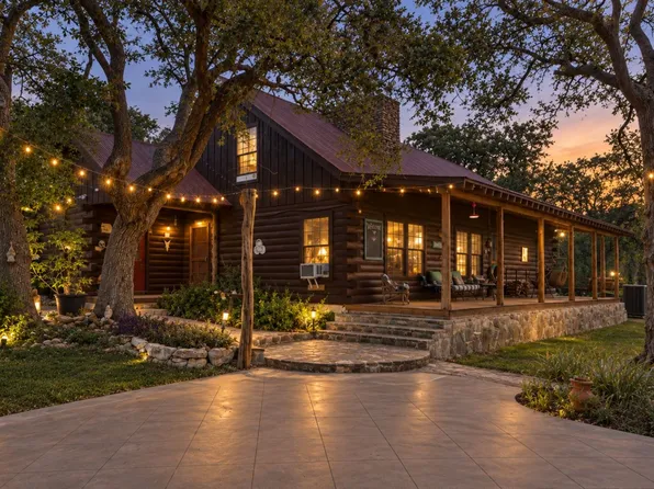 1218 Oakwood Loop, San Marcos, TX 78666