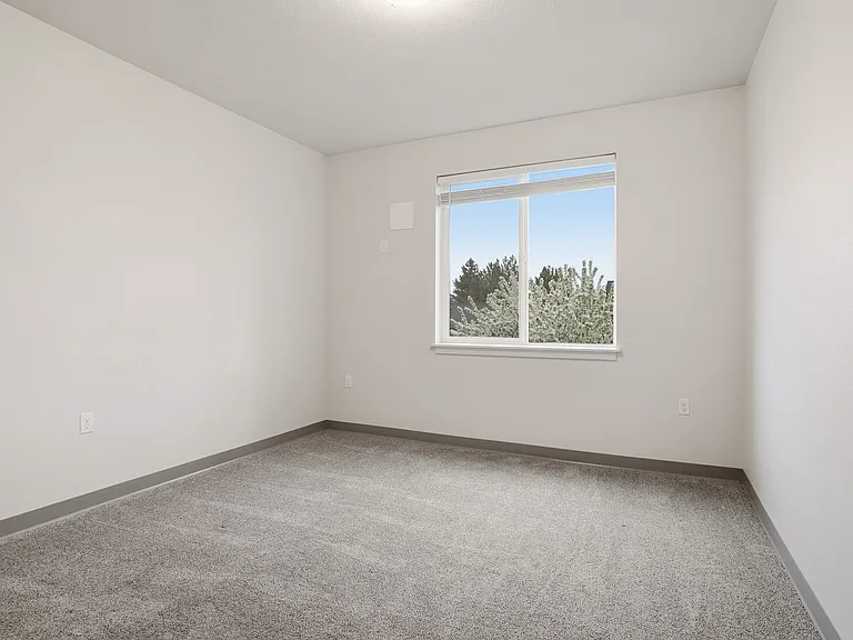 Nathan Apartments — Photo 10