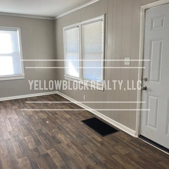 8321 Lydia Ave — Photo 2