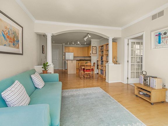 5th image of 1800 Graham Ave Unit 316