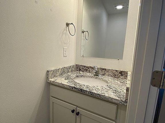 5th image of 2310 S Candywine Rd Unit 1