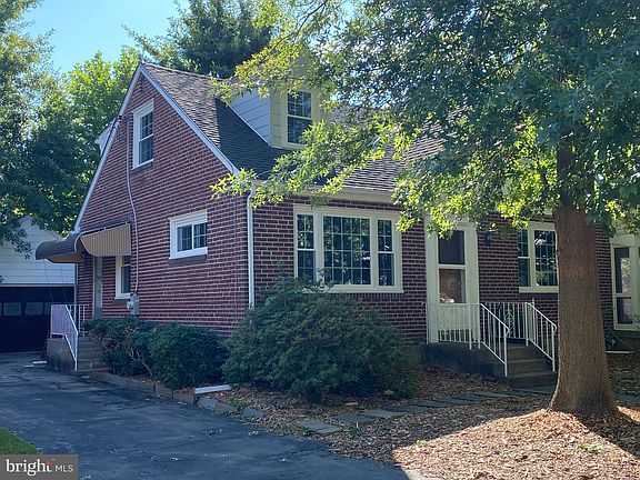 2nd image of 1017 Concord Ave