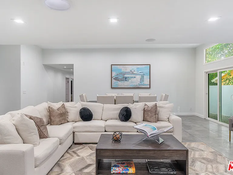 5010 Fulton Ave — Photo 22
