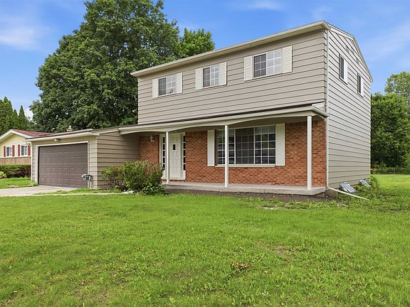 3rd image of 929 Springview Dr