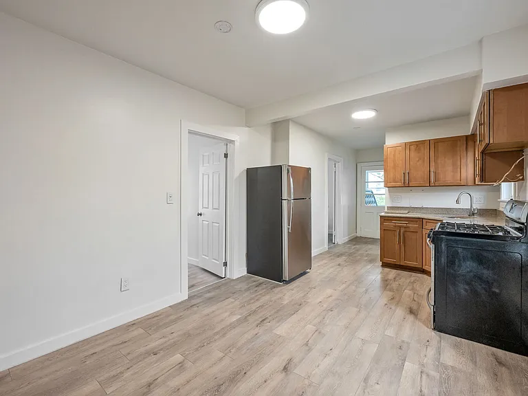 9 Spencer Ave #2 — Photo 8