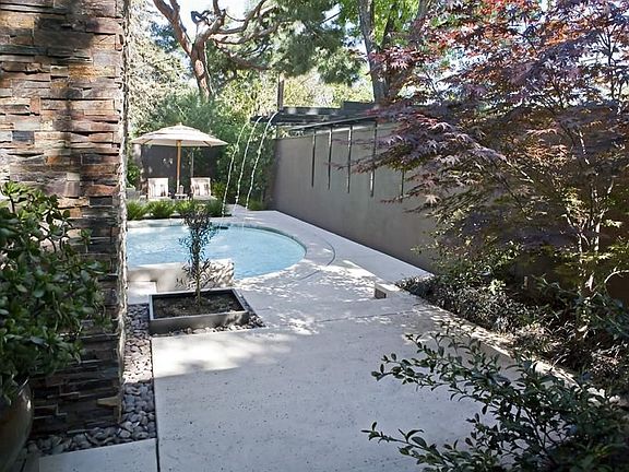 5th image of 1021 W Roseburg Ave