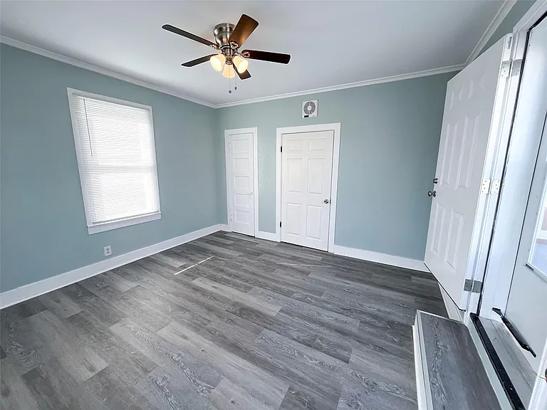4114 Avenue S 1/2 #B — Photo 5