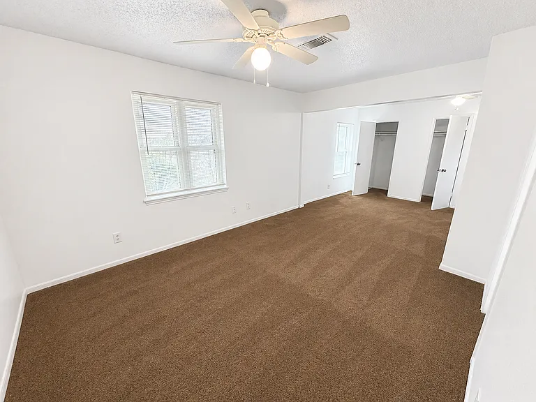 2504 Lake Rd — Photo 14