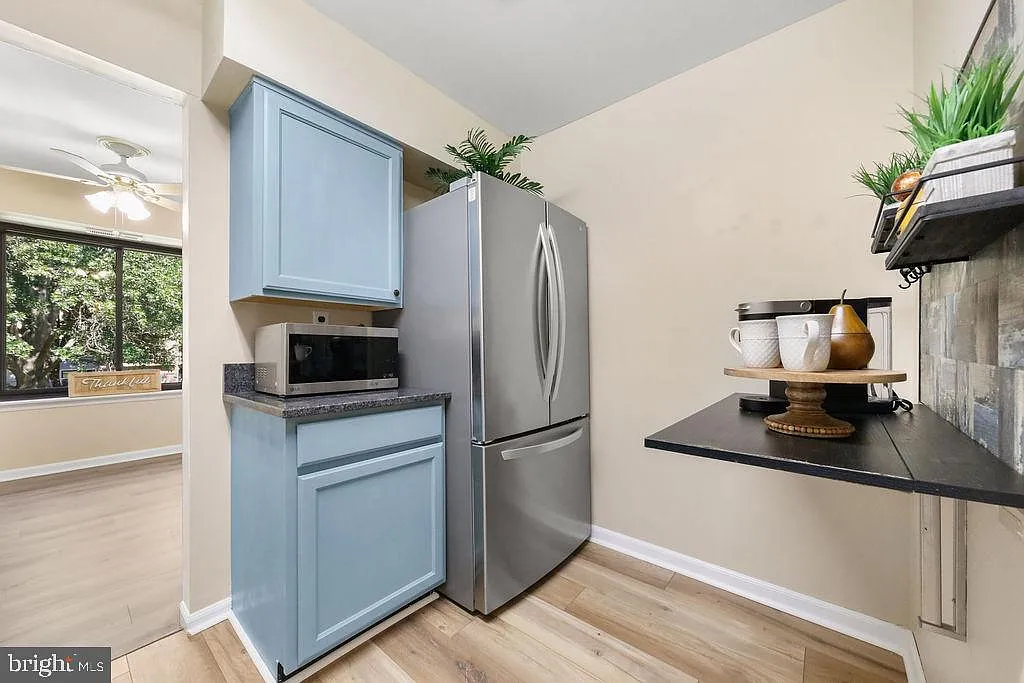 1 bed, 1.0 bath, 934 sqft, $1,750 — Photo 2
