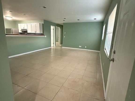 3rd image of 2414 Wishing Well Cir