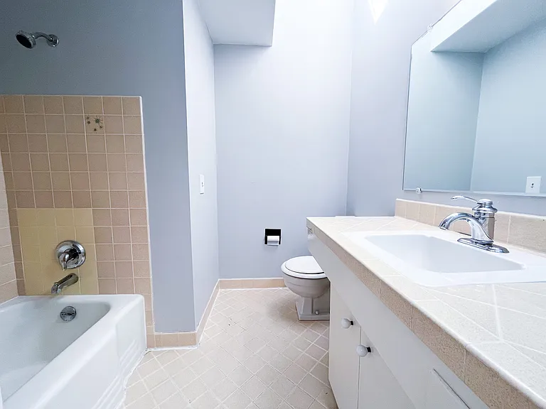 9000 Lake Washington Blvd NE — Photo 14