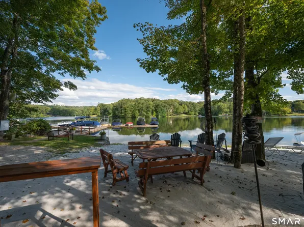 3 Deerfield Road, Brookfield, CT 06804