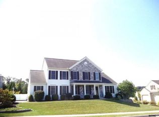 2530 Eldorado Dr, York, PA 17402