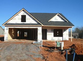 390 Aniken Cir, Boiling Springs, SC 29316