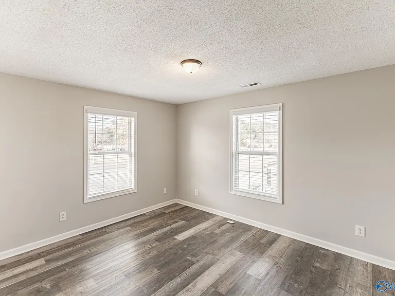6975 Wall Triana Hwy — Photo 12