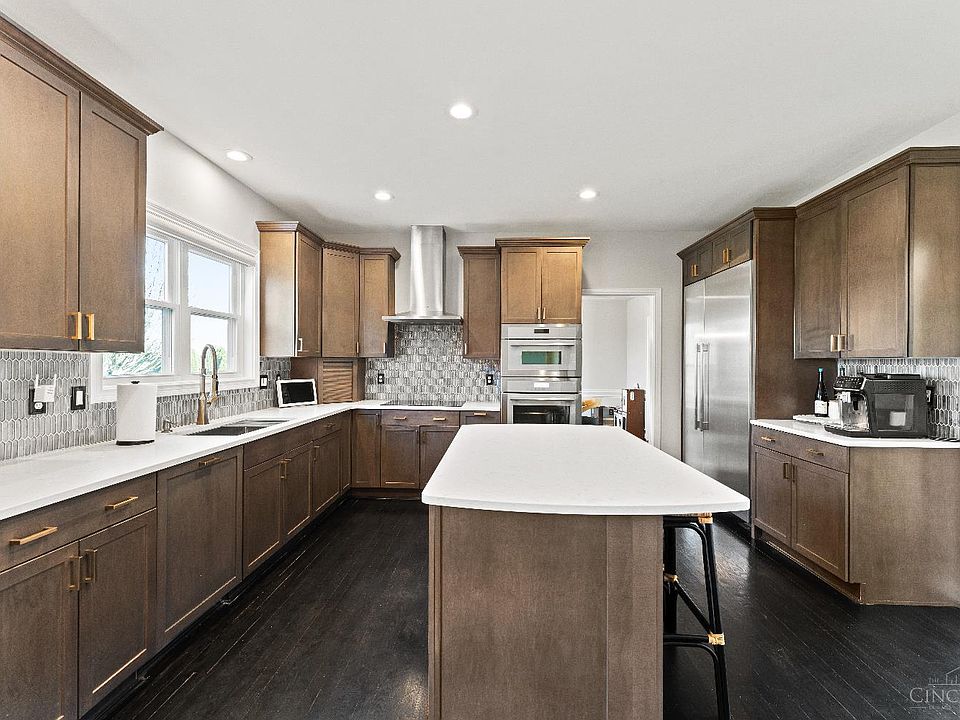 House on the Hill ハート 長袖 ロンＴ 80 2024AW 397 Huntington Dr, Loveland, OH 45140 | Zillow