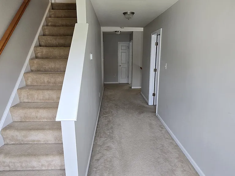 4804 Coachmans Landing Ct — Photo 49