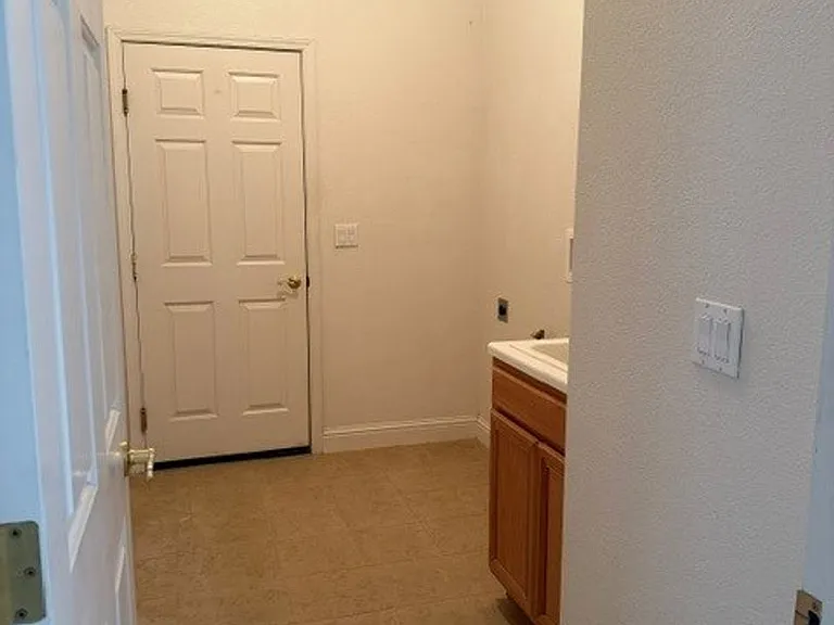 3524 Silverado Dr — Photo 22