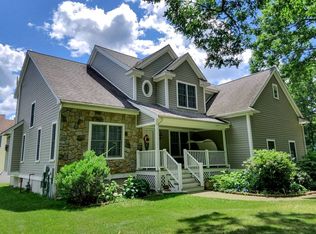 2 Greenmeadow Ln, Andover, MA 01810