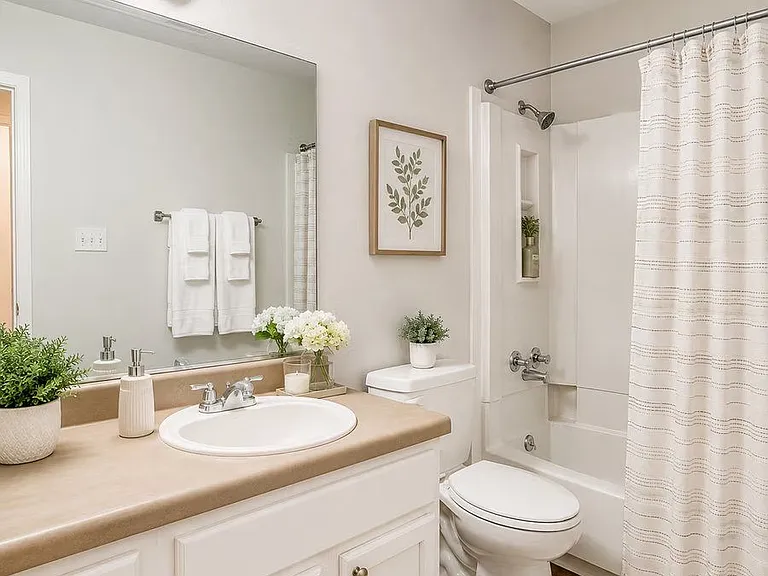 Residences at Overlook — Photo 94