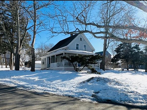 2nd image of 64 Hunters Brook Rd