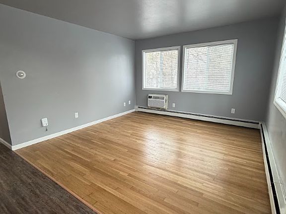 4th image of 1001 S East St #14