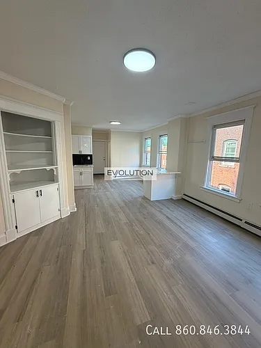906 Park St #3E Photo 1