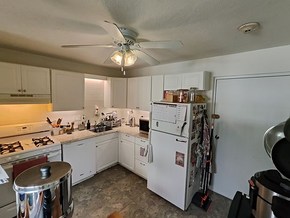 4th image of 180 Mountain Ave APT 14