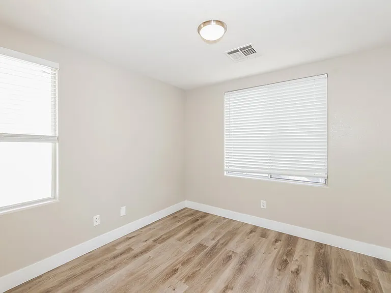 892 Shining Rose Pl — Photo 14