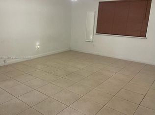 6880 SW 25th St, Miami, FL 33155