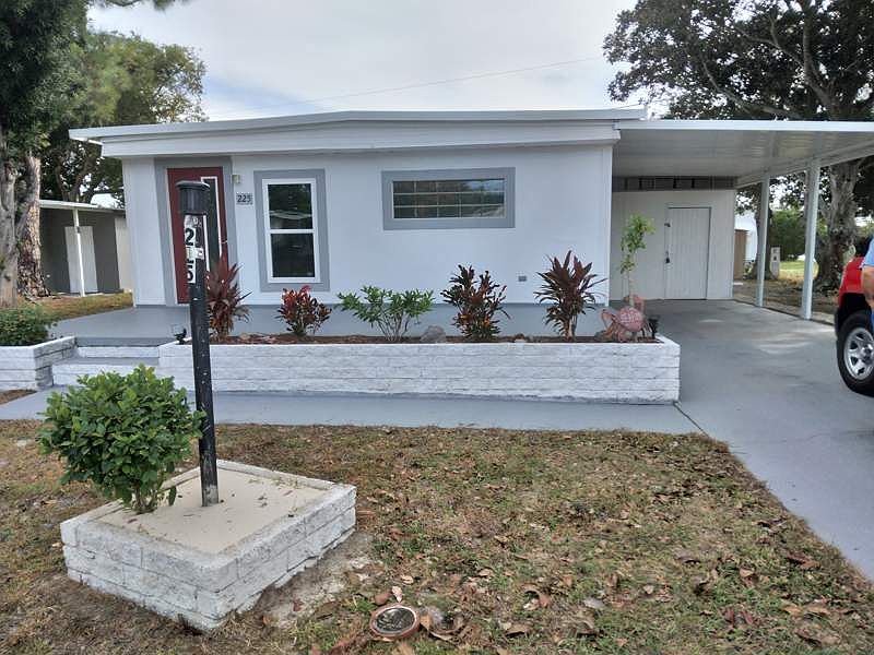 1st image of 225 Linden St