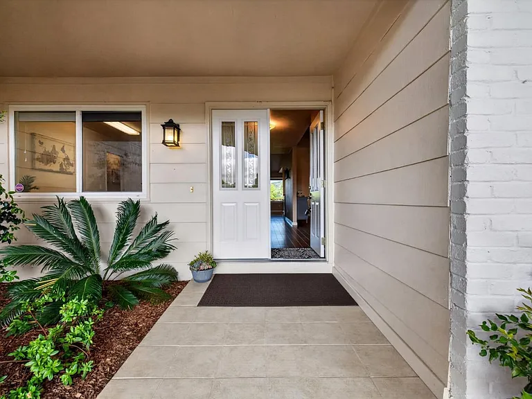 329 Oak Leaf Cir — Photo 8