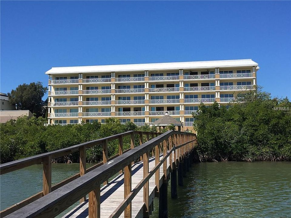 1st image of 19519 Gulf Blvd #402