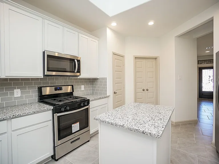 3318 Parker Trace Dr — Photo 13