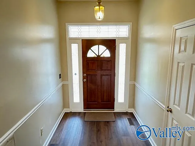 3 bed, 2.0 bath, 1550 sqft, $1,795 — Photo 4