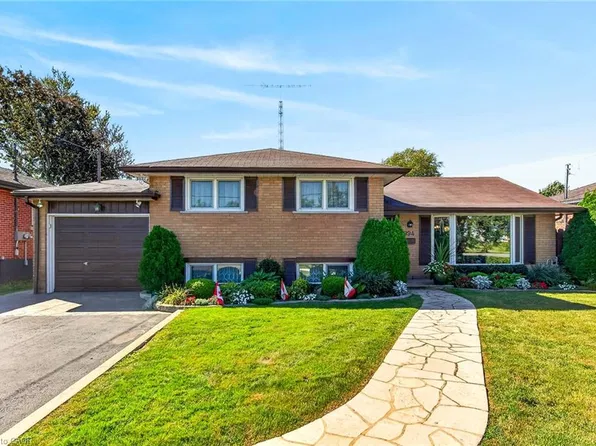 994 Barton St, Stoney Creek, ON L8E 5H3