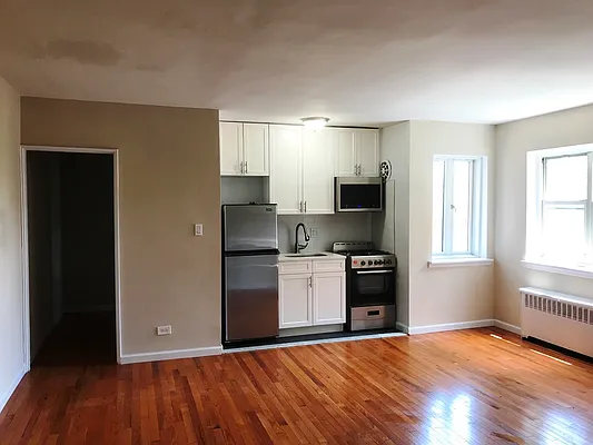 Rented by Prime Realty | media 7