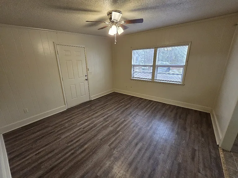 356 Savannah Ave #4 — Photo 3